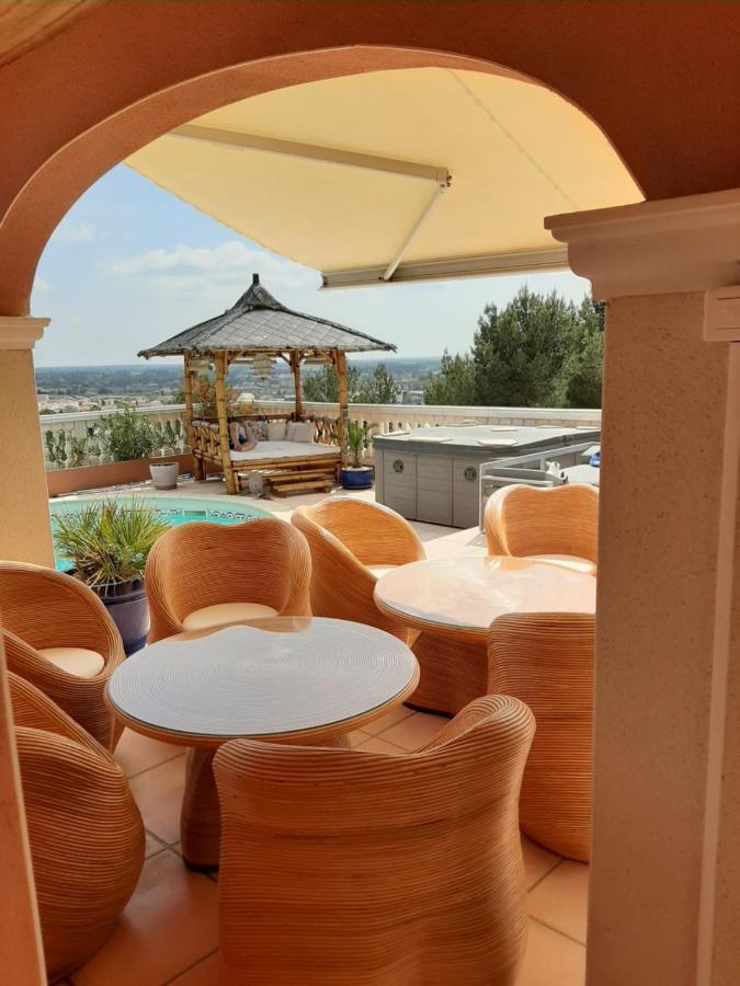 Les Collines D'Ugernum Bed & Breakfast Beaucaire  Exterior foto