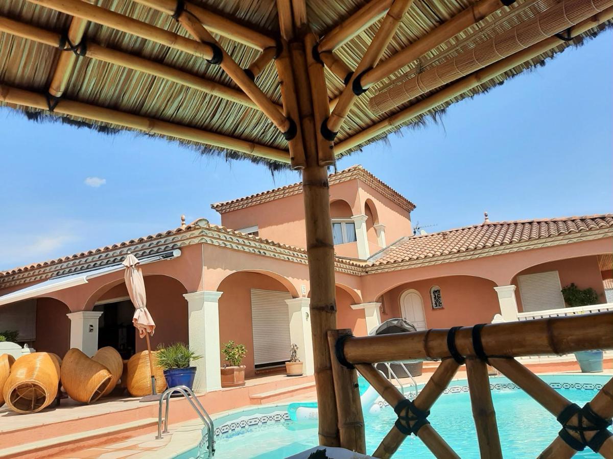Les Collines D'Ugernum Bed & Breakfast Beaucaire  Exterior foto